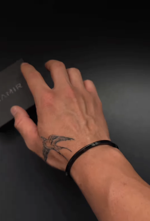 Black Fowl Screw Bangle
