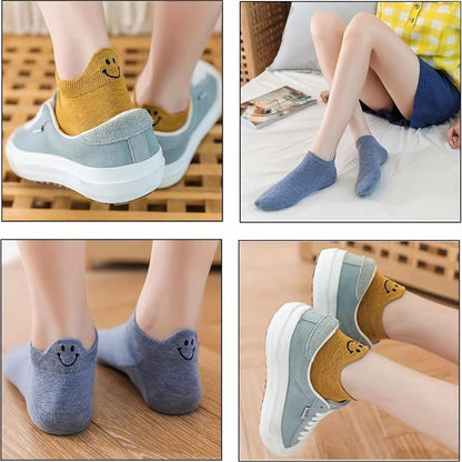 🔥 Four Seasons Cartoon Embroidered Smiling Face Socks