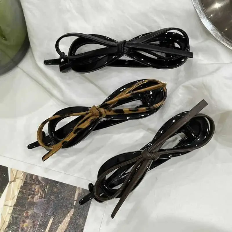 Fashionable Leather Butterfly Knot Twist Clip