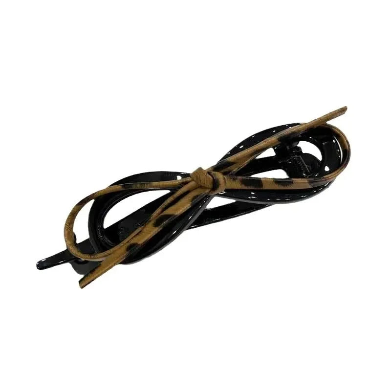 Fashionable Leather Butterfly Knot Twist Clip