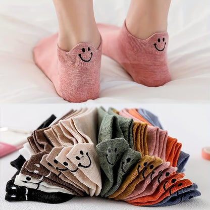🔥 Four Seasons Cartoon Embroidered Smiling Face Socks