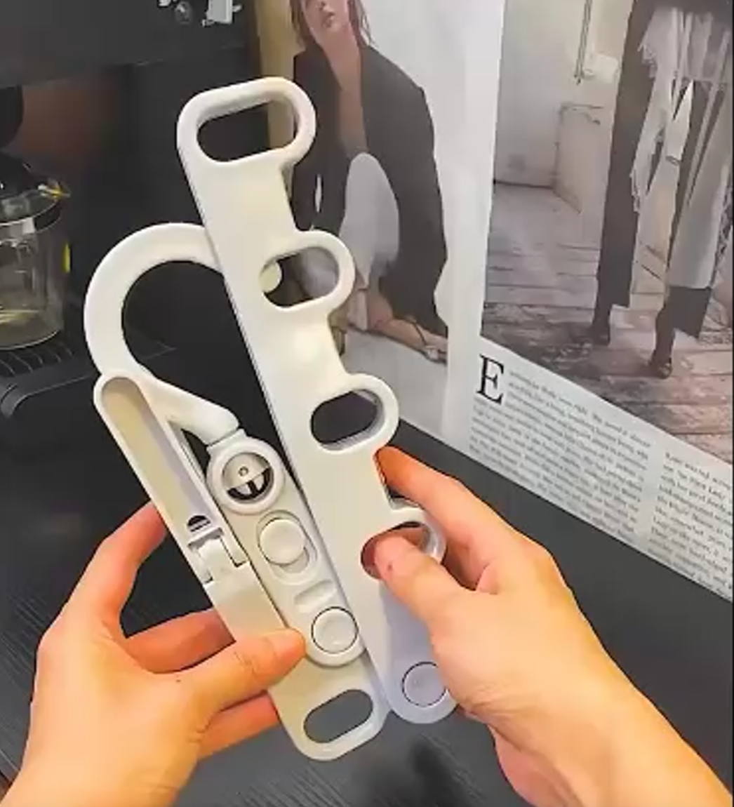 pack of 2 Foldable Travel Hanger