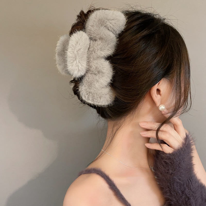 ✨ Soft Plush Hair Claw Clip ✨