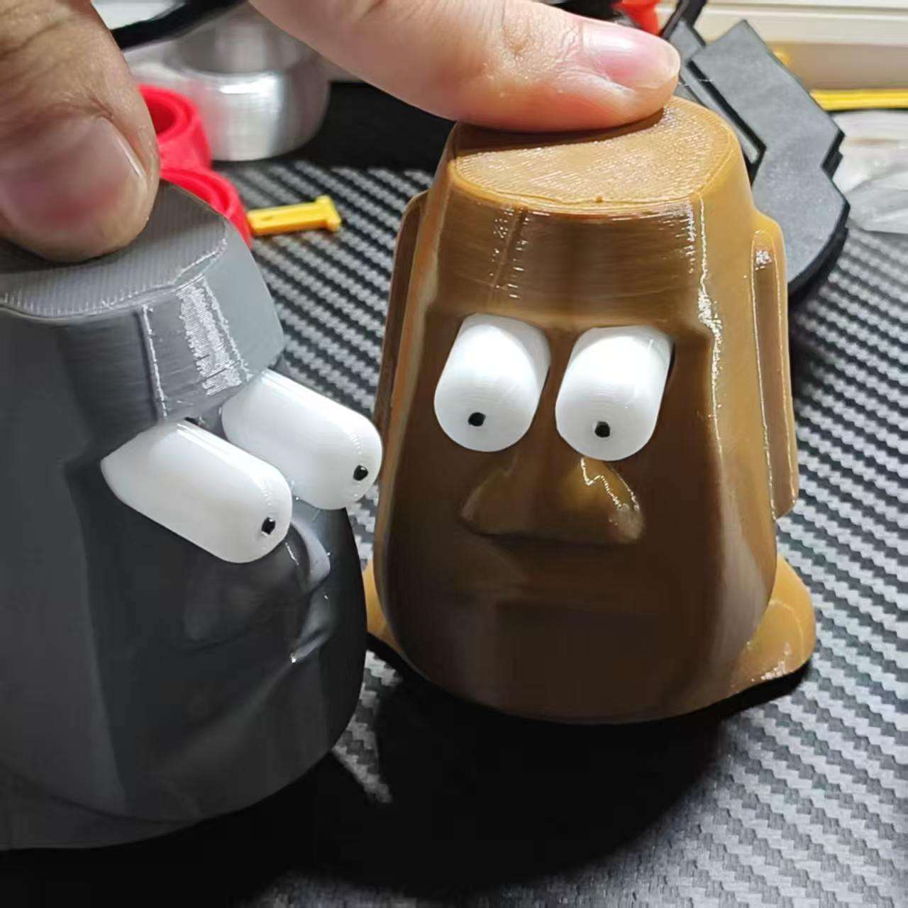 🗿 Funny Moai Push Toy / Desk Gadget