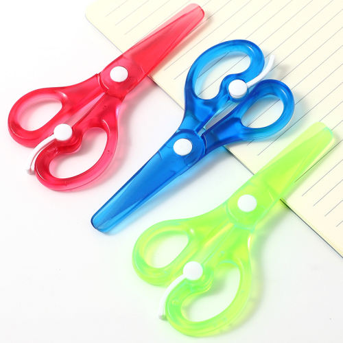 ✂️ Safety Scissors with Protective Cover – Multi-Purpose Cutting Tool