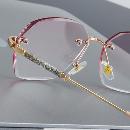 🌸 Elegant Double-Shaded Rimless Diamond-Cut Glasses 🌸
