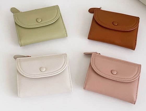 👛✨ Elegant Mini Wallet with Cute Charm ✨🍒