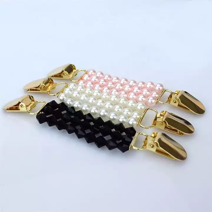 ✨ Pearl Cardigan - Sweater Clip