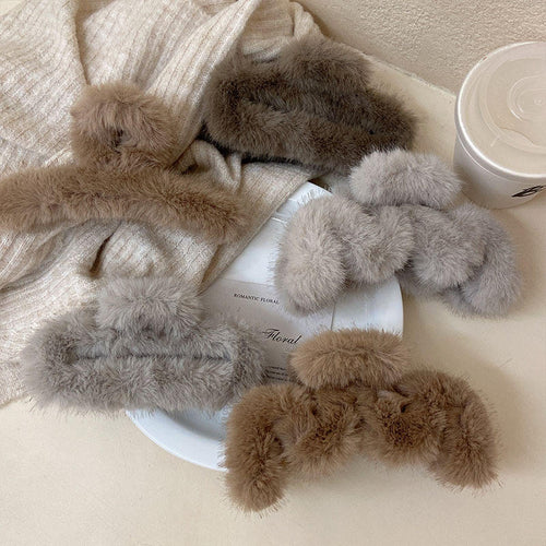 ✨ Soft Plush Hair Claw Clip ✨