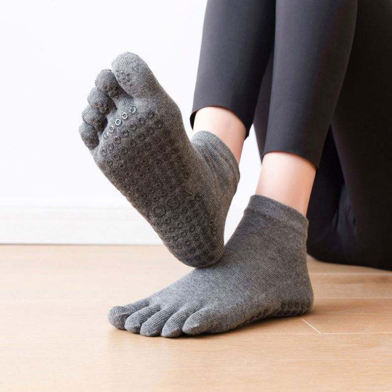 Yoga Grip Massager Toe Socks 🦶