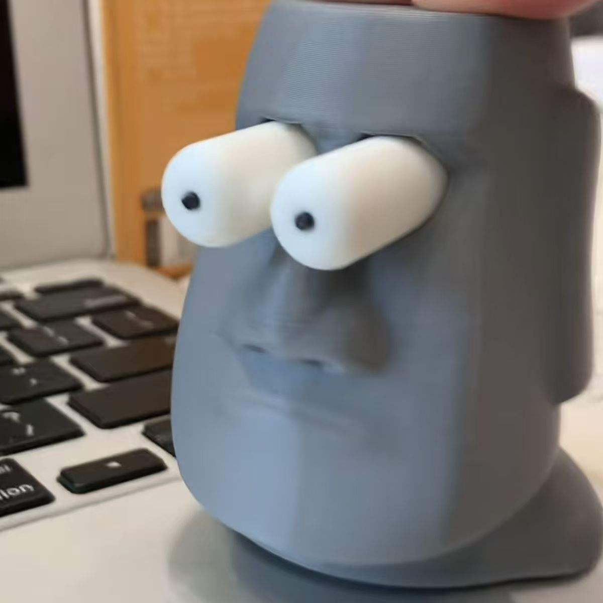 🗿 Funny Moai Push Toy / Desk Gadget