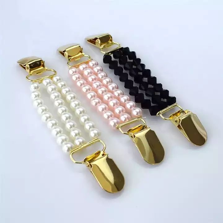 ✨ Pearl Cardigan - Sweater Clip