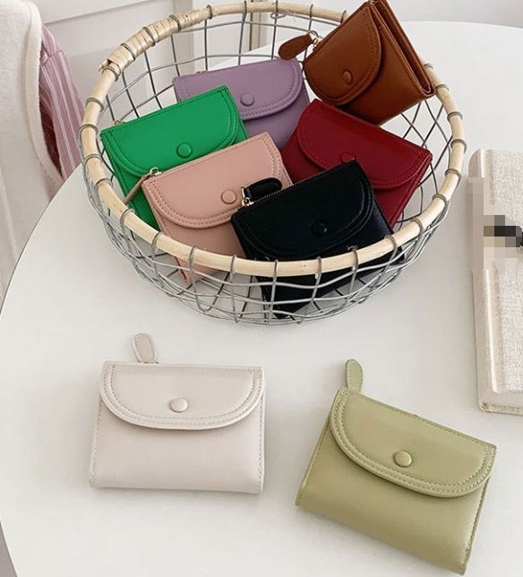 👛✨ Elegant Mini Wallet with Cute Charm ✨🍒