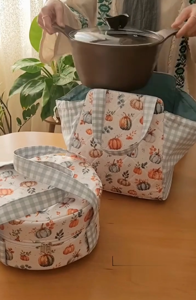 Pot cover and picnic bag Dish cover