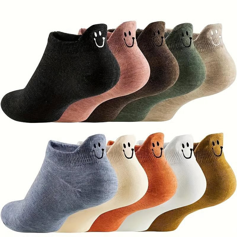 🔥 Four Seasons Cartoon Embroidered Smiling Face Socks